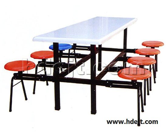 點擊查看商品:餐桌椅